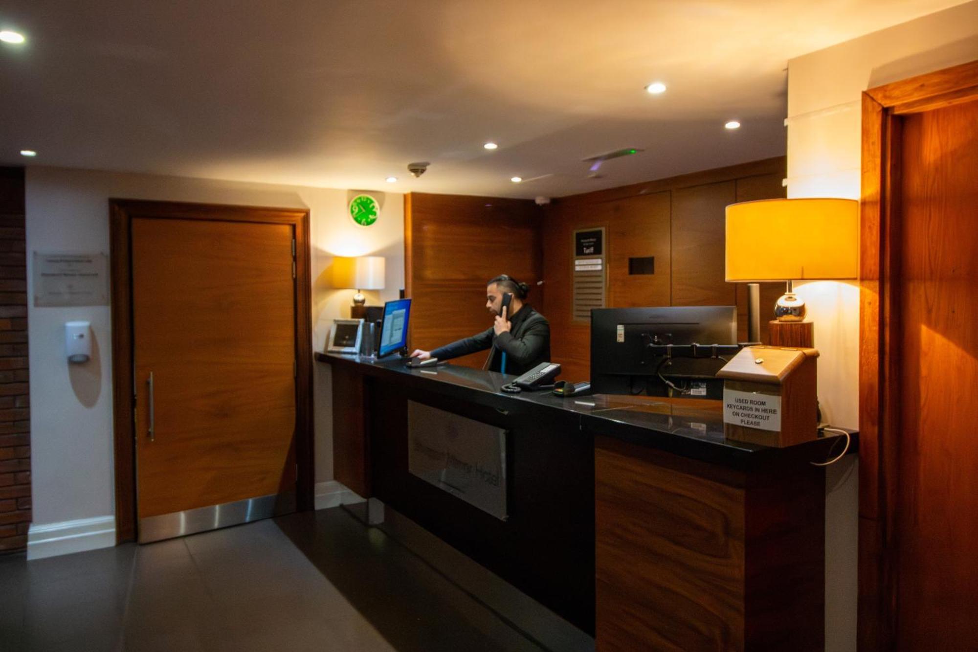 Stourport Manor Hotel Exterior foto